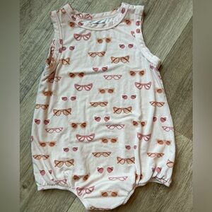 Baby sprouts Sunglasses Patterned bubble romper